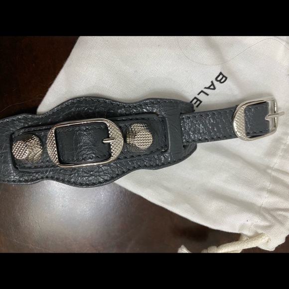 Balenciaga Gray Leather Arena Giant Wrap Bracelet - Picture 7 of 9